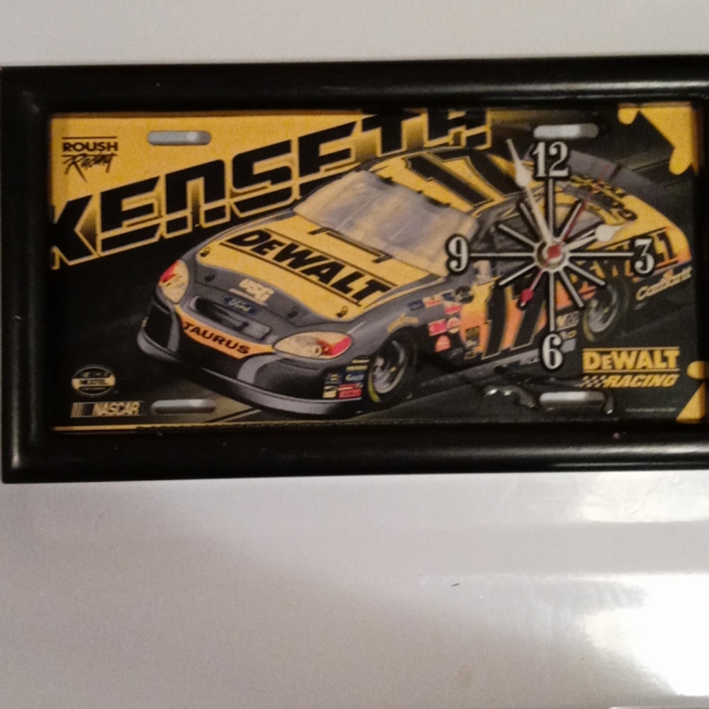 Dewalt NASCAR quartz clock